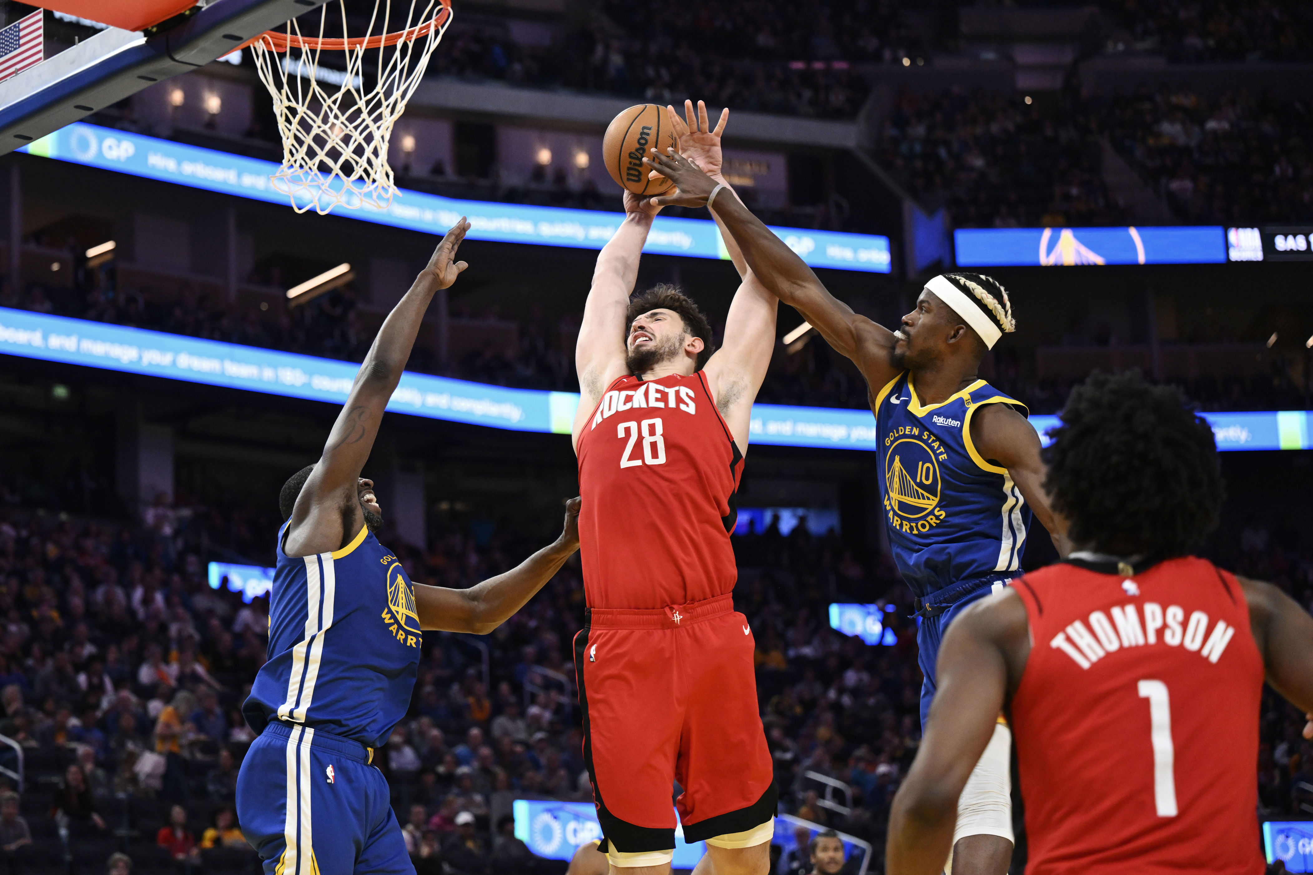 美国NBA总决赛揭幕火箭战勇士