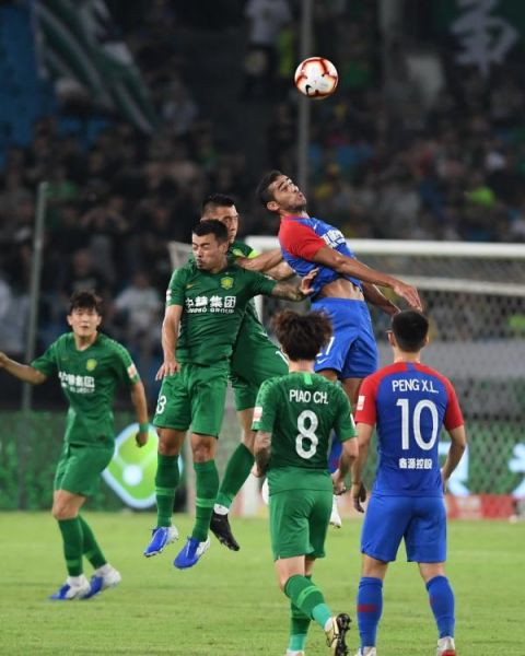 重庆斯威主场击败武汉卓尔，坚决保卫主场