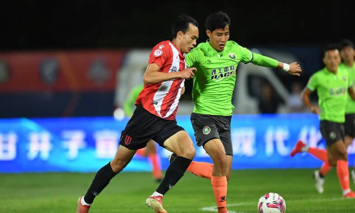 开云体育官网-鲁尔斯劳特高斯韦进球艰难胜出,保住出线资格