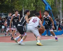 卡昂队在场上展现了无畏的进攻精神 卡昂队在场上展现了无畏的进攻精神