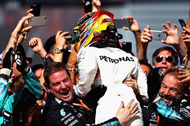 开云下载-关于梅赛德斯翻盘威廉姆斯，阿隆索扛起全队的信息