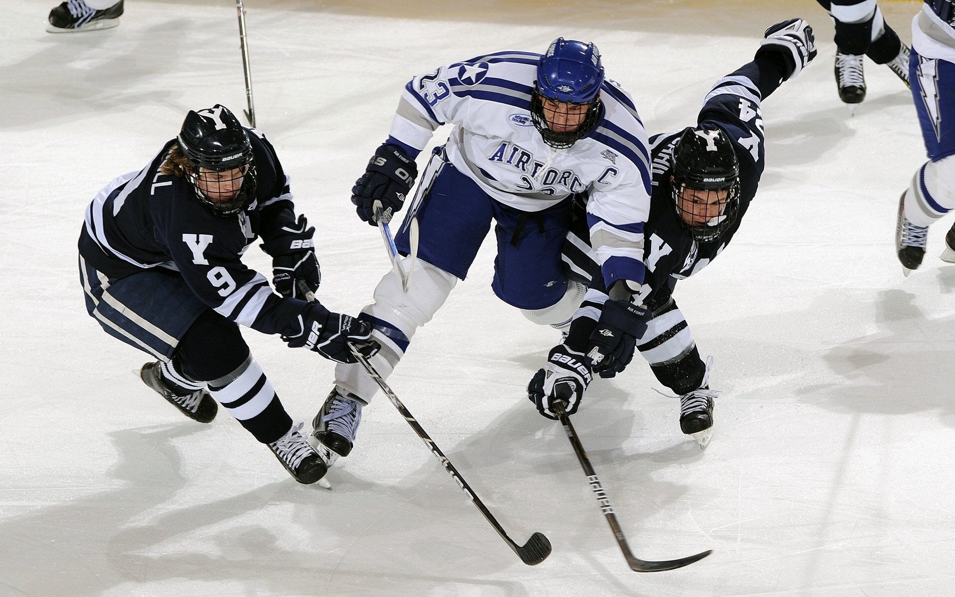 在多特蒙德的聚光灯下，王皓的棋盘如何让德国战车碾过瑞典坚冰？